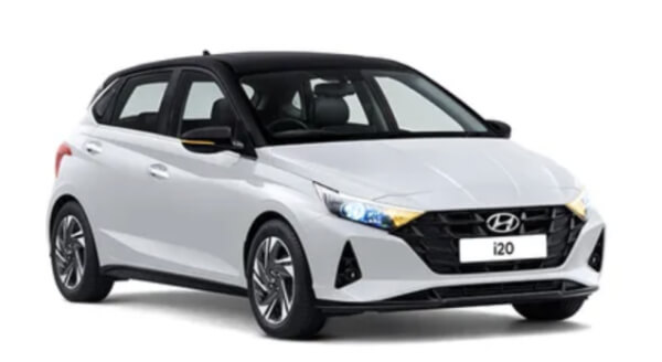 Hyundai i20 Sportz parked outside Goa airport